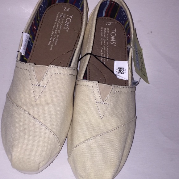 Toms Shoes - Toms classic Light Beige slip on shoes NEW